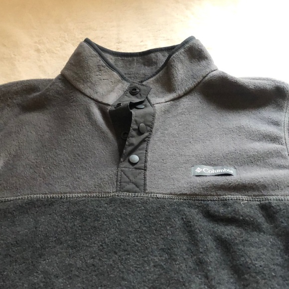 Columbia Pullover - Picture 2 of 2